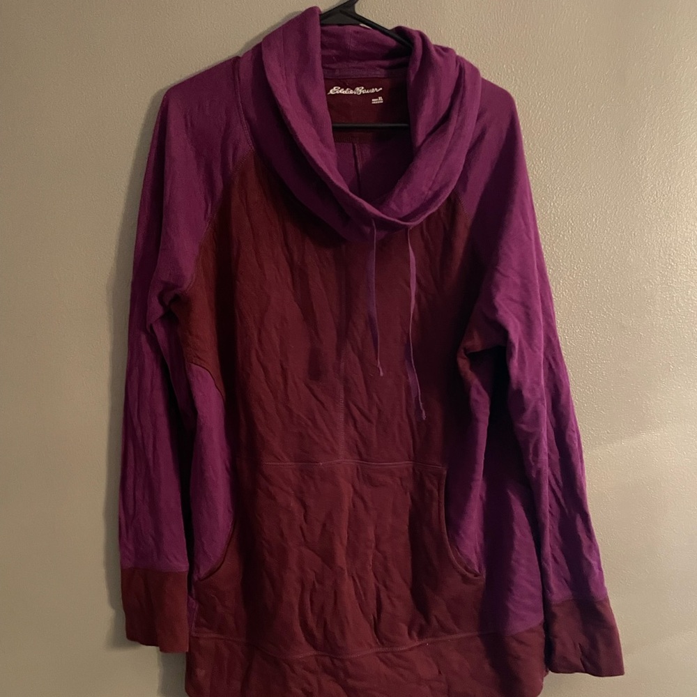 Worn a handful of times Eddie Bauer cow neck sweatshirt.